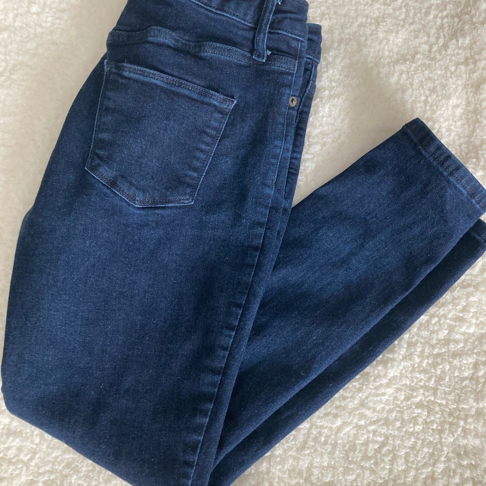Universal Thread dark wash jeans 6 28/S.